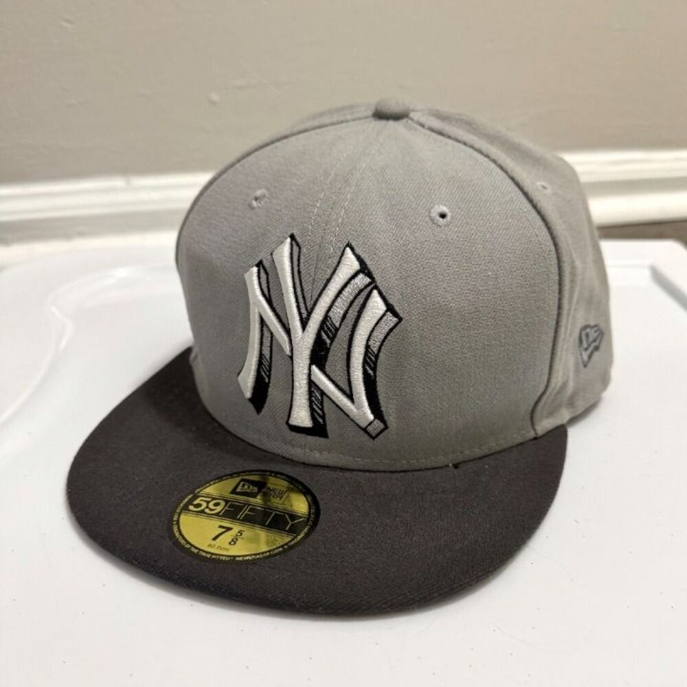 New Era 59FIFTY NY Yankees Storm Gray Black Fitted Hat Cap 7 5/8